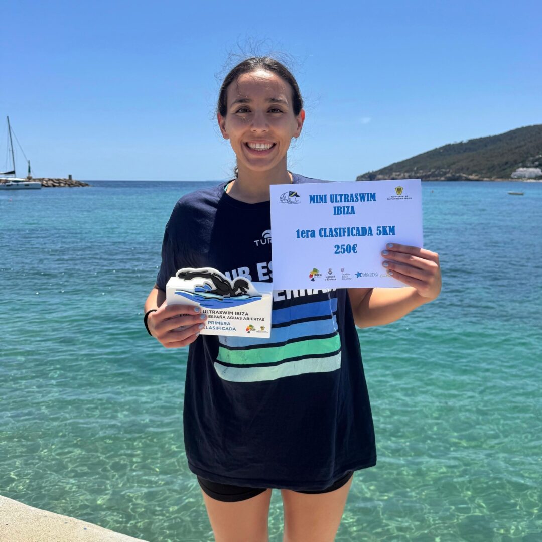 Aida Bertran guanya la Mini Ultraswim Ibiza