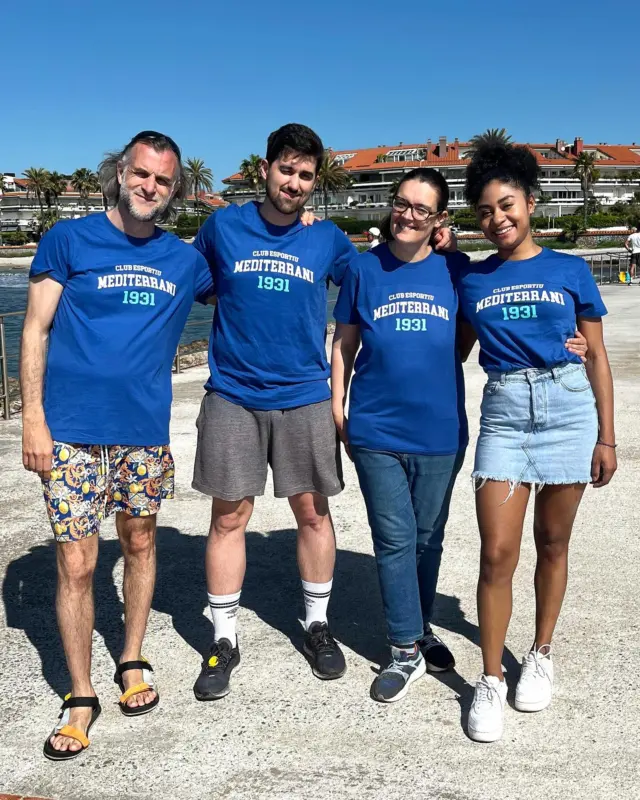 𝐌𝐀𝐑𝐍𝐀𝐓𝐎𝐍 𝐃𝐄 𝐒𝐈𝐓𝐆𝐄𝐒 

Aquest dissabte, s’ha celebrat la Marnaton de Sitges 2025. La segona prova de la Copa Marnaton eDreams ha reunit més de mig miler de nedadors i nedadores en un ambient esportiu i festiu a la costa del Garraf 🏊

El Club Esportiu Mediterrani ha tingut una destacada participació en la 𝐌𝐚𝐫𝐧𝐚𝐭𝐨𝐧 𝐊𝐢𝐝𝐬: Júlia Vilar Larequi ha aconseguit la 𝟏𝐚 𝐩𝐨𝐬𝐢𝐜𝐢𝐨́ en la categoria Benjamí. Paco Vilar Larequi, ha estat 𝟐𝐧 en la categoria Pre-benjamí 🥇🥈

També ha participat un grup del 𝐂𝐮𝐫𝐬𝐞𝐭 𝐝’𝐀𝐝𝐮𝐥𝐭𝐬 del Club. Roger Riba, Marina Gonchenko, Daniela Vila i el nostre tècnic, Gerard Catalán, han arribat cinquens de la seva categoria en la prova de 𝐫𝐞𝐥𝐥𝐞𝐮𝐬 𝟒𝐱𝟐𝟎𝟎𝐦 🏊‍♀️

#cemediterrani #AAOO