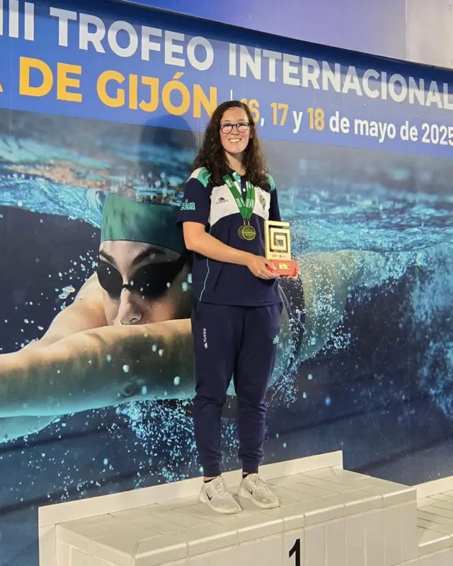 𝐌𝐀𝐑𝐈𝐀𝐍 𝐏𝐎𝐋𝐎, 𝐏𝐑𝐈𝐌𝐄𝐑𝐀 𝐀 𝐆𝐈𝐉𝐎́𝐍 

El Club Natación Santa Olaya ha organitzat la XXXVIII edició del 𝐓𝐫𝐨𝐟𝐞𝐨 𝐈𝐧𝐭𝐞𝐫𝐧𝐚𝐜𝐢𝐨𝐧𝐚𝐥 𝐝𝐞 𝐍𝐚𝐭𝐚𝐜𝐢𝐨́𝐧 𝐕𝐢𝐥𝐥𝐚 𝐝𝐞 𝐆𝐢𝐣𝐨́𝐧, inclòs al calendari d’European Aquatics 🏊‍♀️

𝐌𝐚𝐫𝐢𝐚𝐧 𝐏𝐨𝐥𝐨 s’ha imposat als 100m braça (1:22.25) i 100m esquena (1:14.81), consolidant-se com una de les grans protagonistes de la competició en natació adaptada 🥇

𝐊𝐮𝐧: “Tot i ser setmanes de molta càrrega, ha aconseguit nedar a prop de les seves millors marques. Seguim amb la mirada posada en el Mundial, però abans farem parada al Campionat d’Espanya a Saragossa, els dies 14 i 15 de juny” 🔜

#cemediterrani #natació
