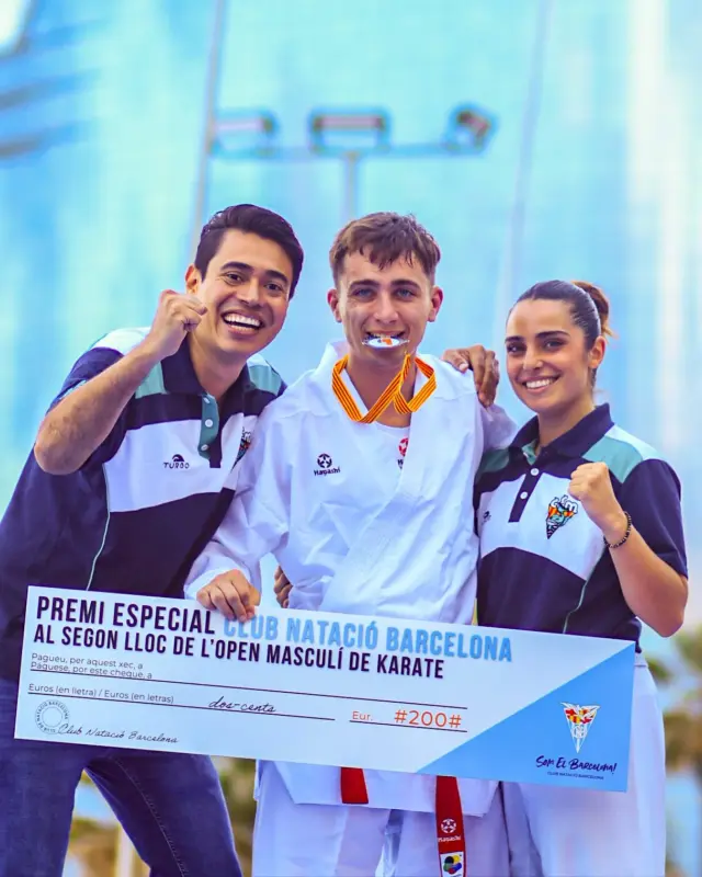 𝐆𝐑𝐀𝐍𝐒 𝐑𝐄𝐒𝐔𝐋𝐓𝐀𝐓𝐒 𝐀 𝐋’𝐎𝐏𝐄𝐍 𝐃𝐄 𝐊𝐀𝐑𝐀𝐓𝐄 𝐂𝐍𝐁

Aquest cap de setmana, s’ha celebrat l’Open femení/masculí de Karate al Club Natació Barcelona 🥋

𝐀𝐧𝐝𝐫𝐢𝐬 𝐊𝐢𝐬𝐬 ha arribat a la final després de realitzar uns impressionants combats i ha guanyat la medalla de plata 🥈

𝐄𝐬𝐭𝐡𝐞𝐫 𝐇𝐢𝐠𝐮𝐞𝐫𝐚 ha realitzat una gran competició en la categoria Kumite Open femení. Ha arribat a semifinals però no ha aconseguit ficar-se en la final 🙂

#cemediterrani #karate