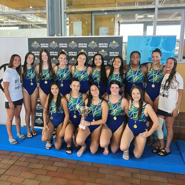𝐂𝐀𝐌𝐏𝐈𝐎𝐍𝐄𝐒 𝐃𝐄 𝐋𝐀 𝐖𝐀𝐓𝐄𝐑𝐏𝐎𝐋𝐎 𝐄𝐗𝐏𝐄𝐑𝐈𝐄𝐍𝐂𝐄 𝐂𝐔𝐏 🏆

L’equip cadet femení ha guanyat la Waterpolo Experience Cup, celebrada a les instal·lacions del Club Natació Barcelona 🤽‍♀️

𝐅𝐚𝐬𝐞 𝐝𝐞 𝐠𝐫𝐮𝐩𝐬 CE Mediterrani 7 - 2 CNAB Panionios 3 - 6 CE Mediterrani CE Mediterrani 7 - 4 CN Sant Andreu UE d’Horta 7 - 4 CE Mediterrani Santa Cruz Blue 2 - 10 CE Mediterrani CN Catalunya 3 - 6 CE Mediterrani CE Mediterrani 7 - 2 Santa Cruz White CE Mediterrani 9 - 4 CN Terrassa

𝐅𝐢𝐧𝐚𝐥 UE d’Horta 4 - 10 CE Mediterrani

Enhorabona, noies! 🥇💙💚
#cemediterrani #waterpolo