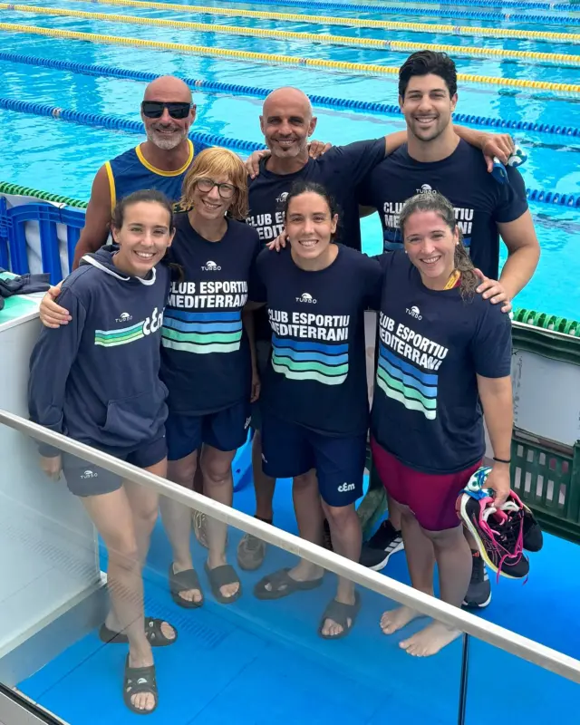 𝐂𝐀𝐌𝐏𝐈𝐎𝐍𝐀𝐓 𝐃’𝐄𝐒𝐏𝐀𝐍𝐘𝐀 𝐌𝐀̀𝐒𝐓𝐄𝐑𝐒 🏊‍♂️

Des de dijous, s’ha disputat el XXXIV Campionat d’Espanya Open d’Estiu de Natació Màsters al CN Metropole 🏊‍♀️

Gran campionat dels nostres esportistes, que han aconseguit 𝟏𝟑 𝐦𝐞𝐝𝐚𝐥𝐥𝐞𝐬 𝐢 𝟒 𝐑𝐞̀𝐜𝐨𝐫𝐝𝐬 𝐝𝐞 𝐂𝐚𝐭𝐚𝐥𝐮𝐧𝐲𝐚 𝐌𝐚̀𝐬𝐭𝐞𝐫𝐬 🙌

𝐀𝐧𝐧𝐚 𝐃𝐢𝐚𝐠𝐨 ha estat premiada per ser la 𝐠𝐮𝐚𝐧𝐲𝐚𝐝𝐨𝐫𝐚 𝐝𝐞𝐥 𝐜𝐢𝐫𝐜𝐮𝐢𝐭 𝐎𝐜𝐭𝐚𝐭𝐥𝐨́ +𝟑𝟓, una classificació general que reconeix les nedadores amb millors resultats de la temporada en 8 proves diferents, segons el rànquing oficial de la RFEN 👏

𝐑𝐞𝐬𝐮𝐥𝐭𝐚𝐭𝐬
Anna Diago +35
🥇 100m braça 1:16.56
🥇 200m braça 2:49.67 RCM
🥇 200m lliure 2:23.09
🥇 50m braça 34.95

Albert Arribas +60
🥇  200m lliure 2:23.31 RCM
🥈 400m lliure 5:09.43 RCM
🥈 100m lliure 1:04.63
🥉 50m lliure +60 29.92

Aida Bertran +25
🥈 400m lliure 4:36.35 RCM
🥈 200m estils 2:33.43
🥈 200m lliure 2:10.74

Monica Calduch +50
🥈200m estils 3:01.79
🥈200m lliure 2:37.88
4️⃣ 50m papallona 35.40
4️⃣ 100m lliure 1:11.68

Assad Naber +45
4️⃣ 50m lliure 26.42
4️⃣ 50m esquena 32.17

Bruno Santín +30
2️⃣2️⃣ 50m papallona 29.20
2️⃣0️⃣ 100m lliure 1:00.48

Monica Rodriguez +40
🔟 100m lliure 1:34.23
1️⃣1️⃣ 200m lliure 3:20.84

6️⃣ Relleu mixt 4x50m estils +160 2:08.44
(Naber, Diago, Bertran i Arribas)

Felicitats equip 💙💚
#cemediterrani #màsters