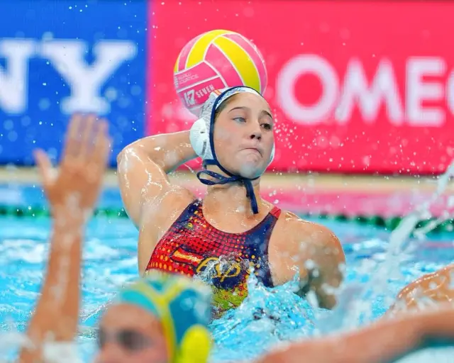𝐂𝐚𝐫𝐥𝐨𝐭𝐚 𝐏𝐞𝐧̃𝐚𝐥𝐯𝐞𝐫 𝐢 𝐀𝐧𝐧𝐢 𝐄𝐬𝐩𝐚𝐫 han estat convocades amb la Selecció espanyola per a disputar el Campionat del Món de Singapur 2025, de l’11 de juliol al 3 d’agost 🇸🇬
 
Espanya ha quedat enquadrada en el Grup D, juntament amb França, Gran Bretanya i Sud-Àfrica 🤽‍♀️
 
El debut de la Selecció espanyola serà aquesta matinada (3:00 h) davant Sud-Àfrica 🔜

#cemediterrani #waterpolo